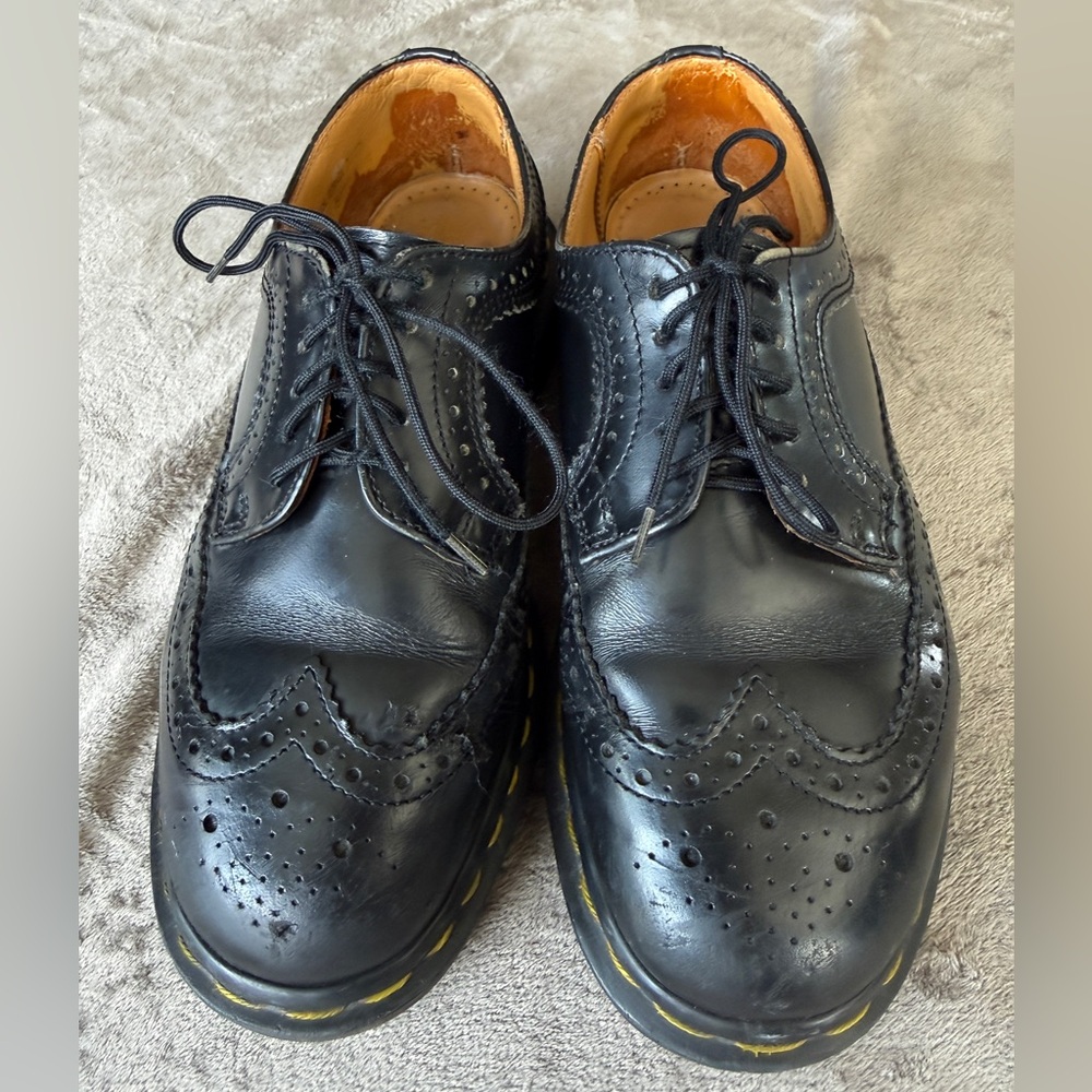 Dr Marten’s 3989 yellow stitch leather wingtip brogue size men UK 5 vintage ‘99